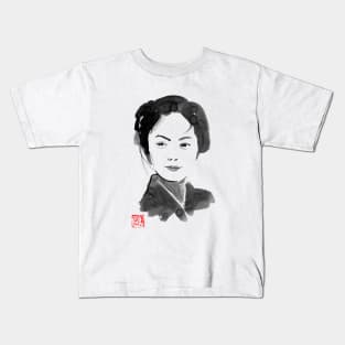 smiling japanese woman 2 Kids T-Shirt